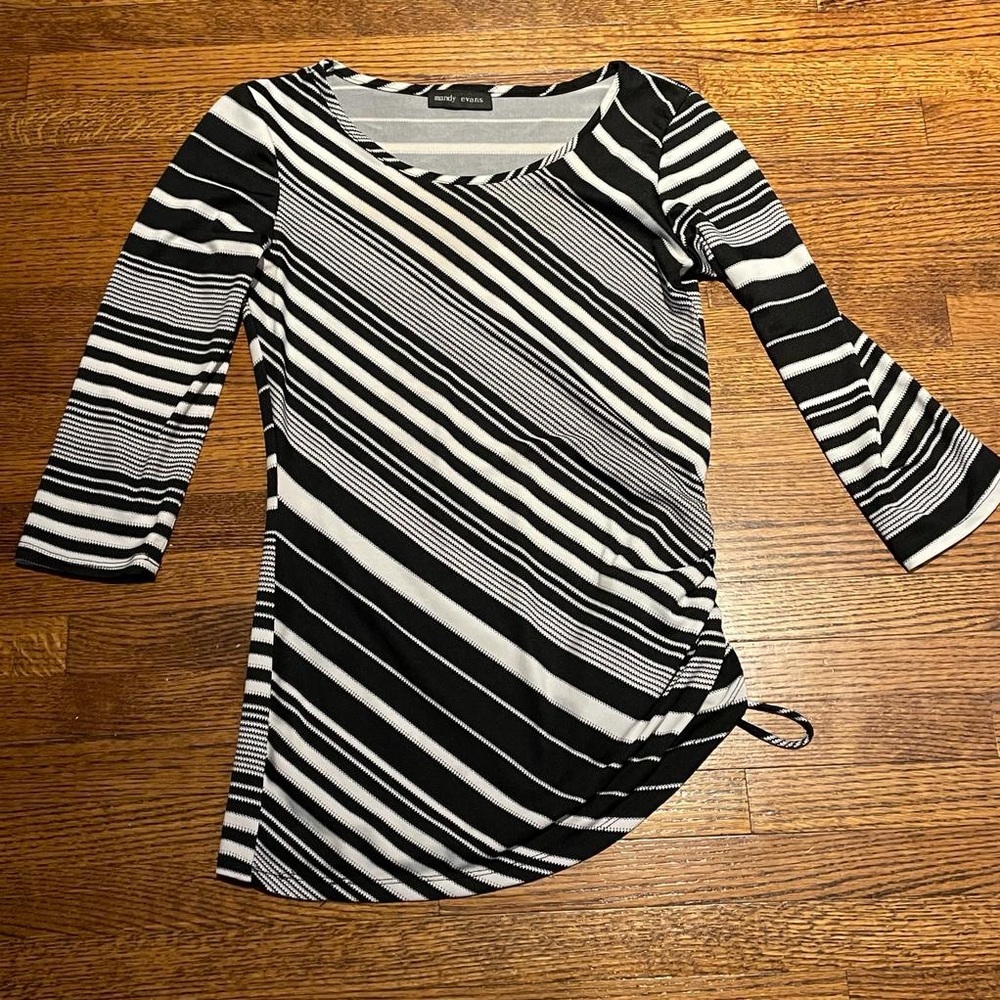Black and white fitted striped top
